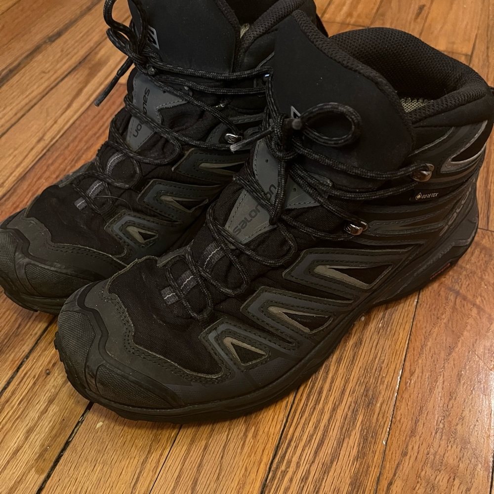 Salomon X Ultra Mid Hiking Boots